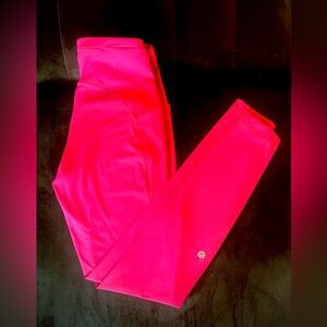 Swift Speed High-Rise Tight 28"
*Brushed Luxtreme